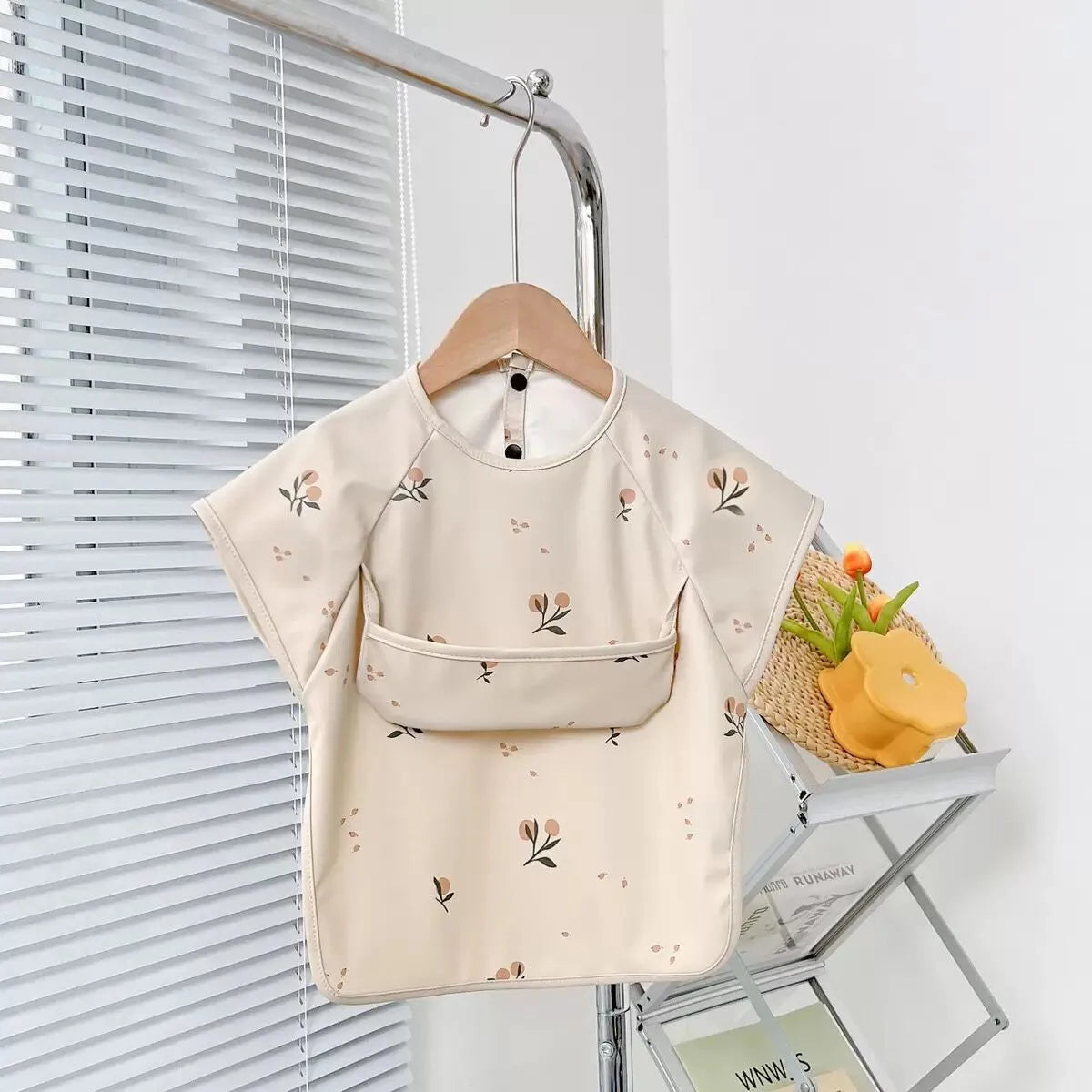 Cute Baby Bibs – Waterproof Toddler Feeding Smock with Short Sleeves | Cartoon Animal Apron Bibs for Babies & Kids (0–6Y)