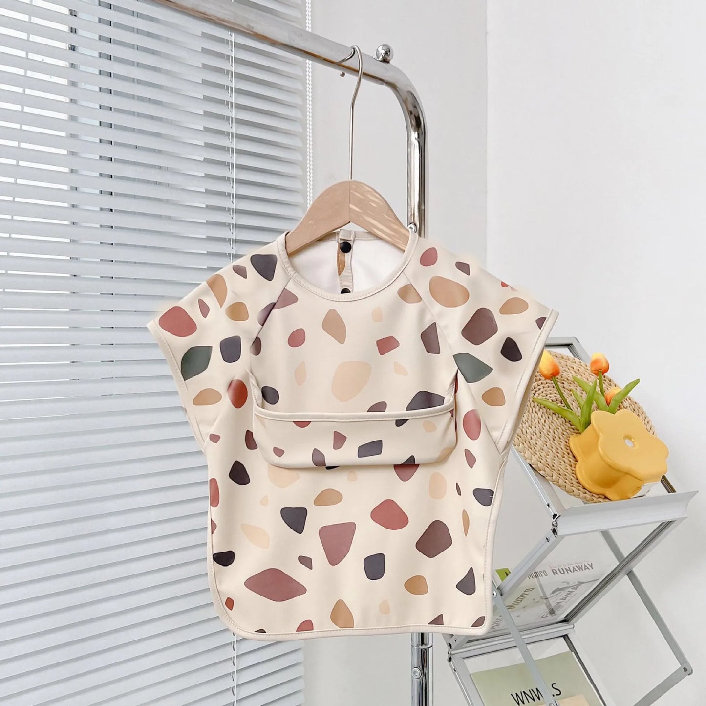 Cute Baby Bibs – Waterproof Toddler Feeding Smock with Short Sleeves | Cartoon Animal Apron Bibs for Babies & Kids (0–6Y)