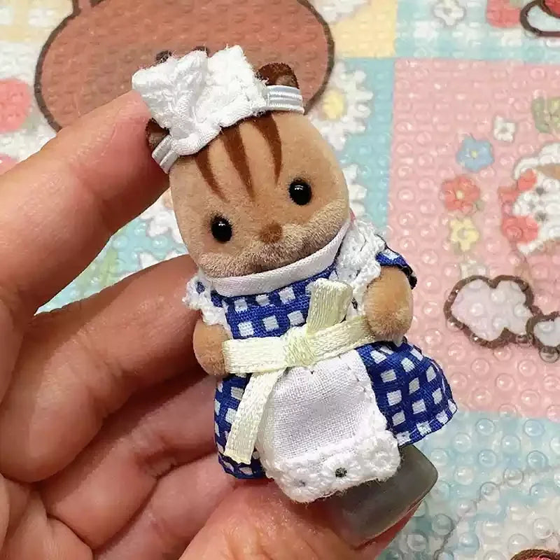 Original Sylvanian Families Rabbit Grove Family & Panda Chef Baby | Dollhouse Christmas Girl Flocking Dolls | Collectible Ornaments & Decorations